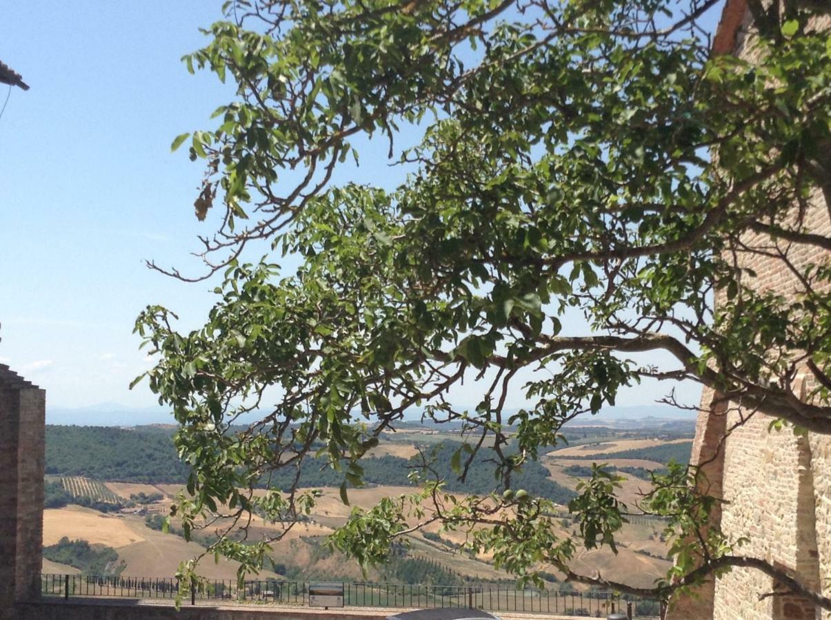 Luxury Apartment Piazza Grande Montepulciano Exterior photo