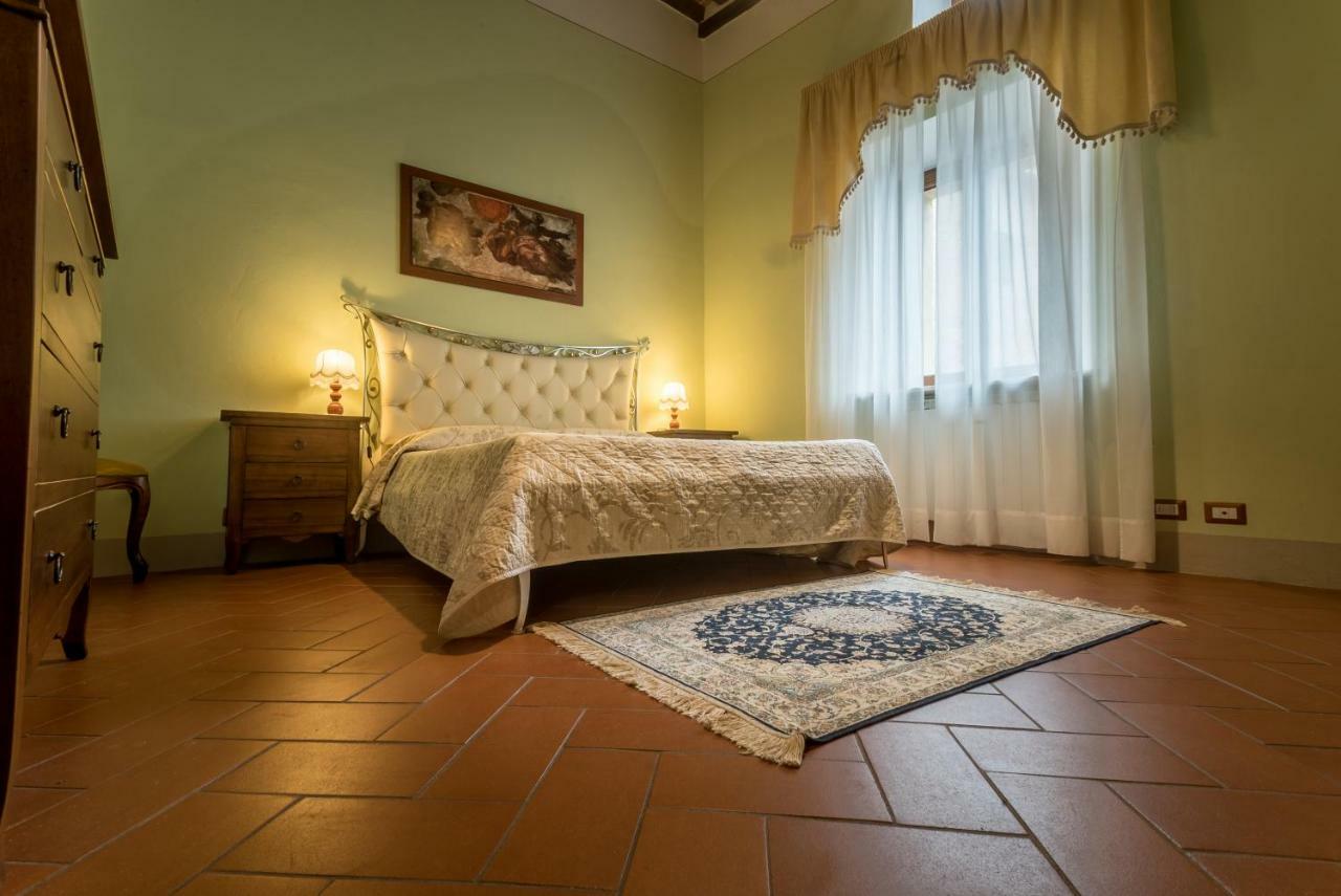 Luxury Apartment Piazza Grande Montepulciano Exterior photo