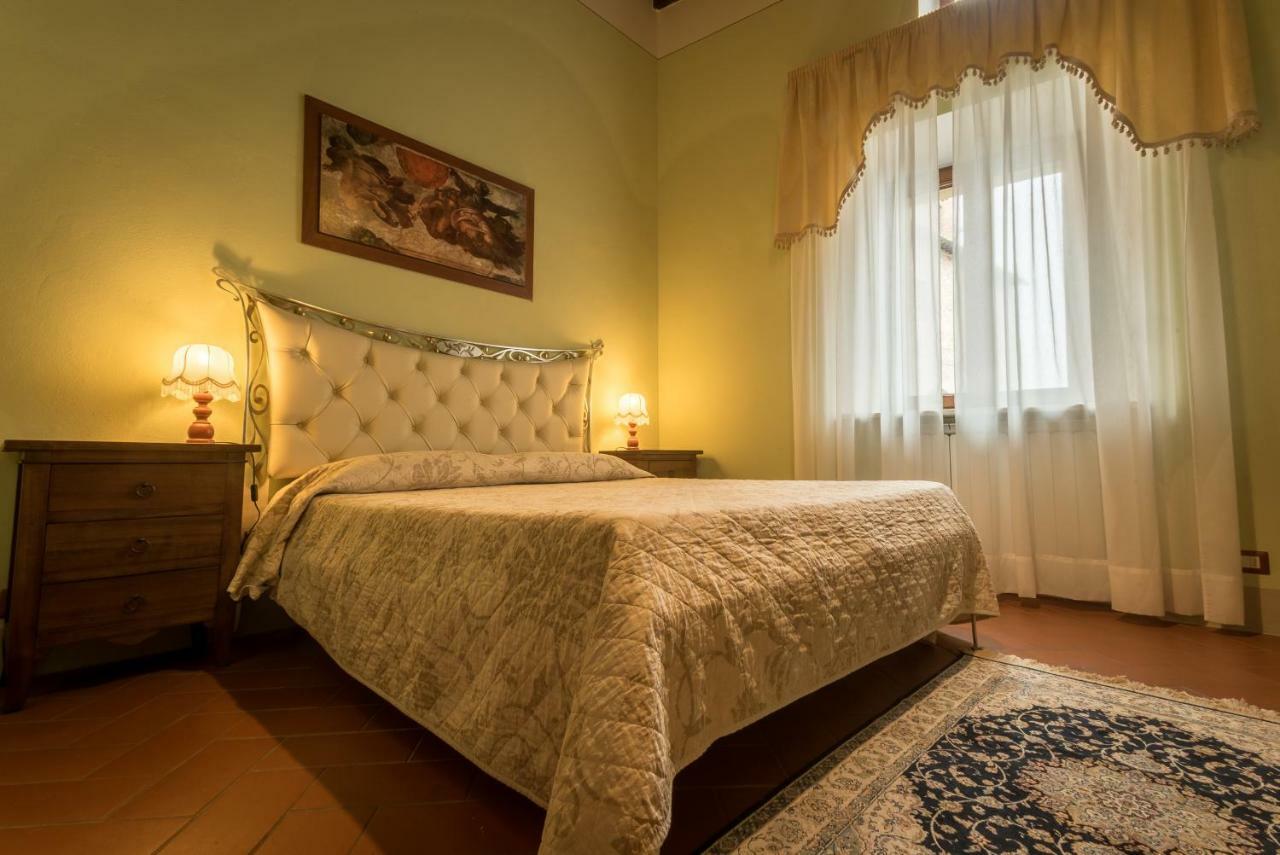 Luxury Apartment Piazza Grande Montepulciano Exterior photo